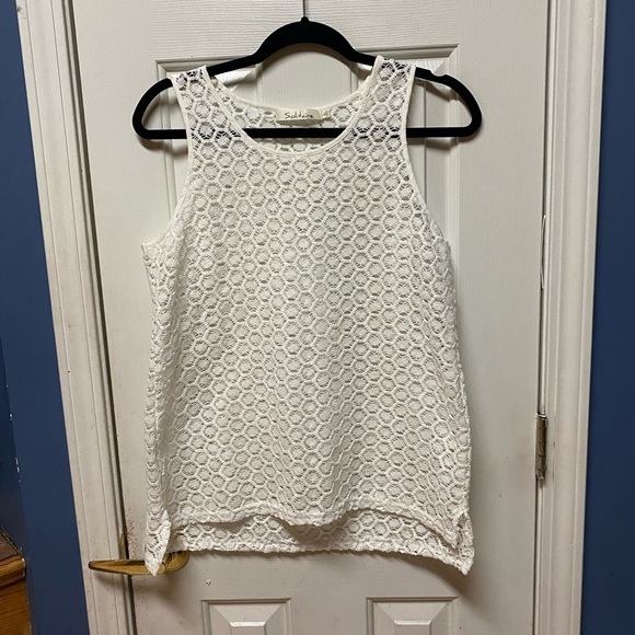 Solitaire M Sleeveless Top Eyelet
Some Stretch Off White size Large - Picture 1 of 9